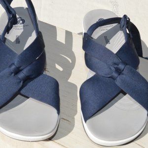 CLARKS CLOUDSTEPPERS PLATFORM SANDALS NAVY BLUE SIZE 8 VELCRO CLOSURE